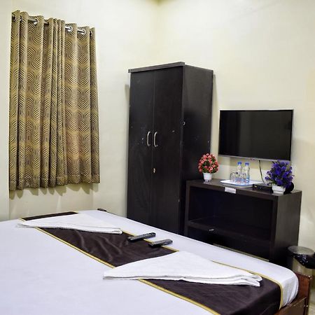 Skyotel Hotels & Banquets Vijayawada Exterior photo
